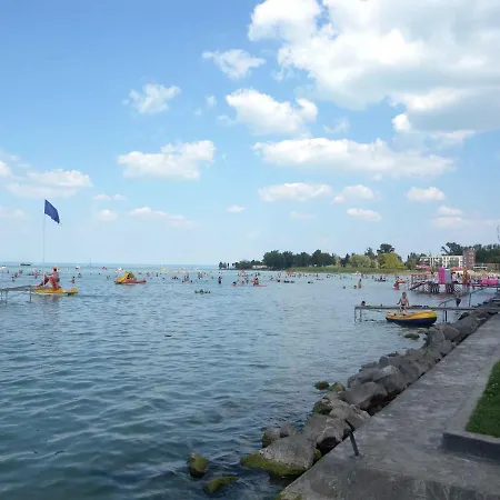 In Siofok/balaton 19830 *